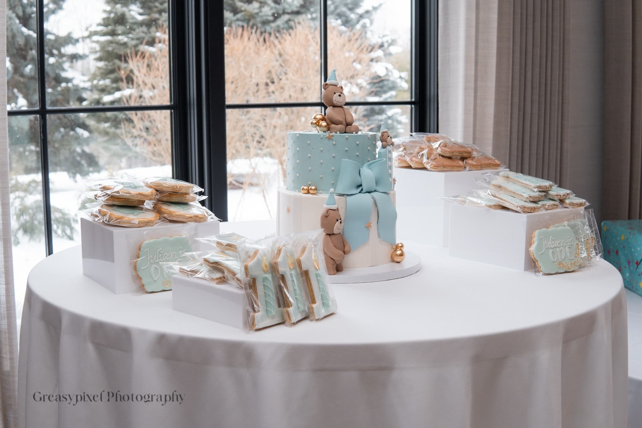 First birthday cake photography Waterloo - cake presentation