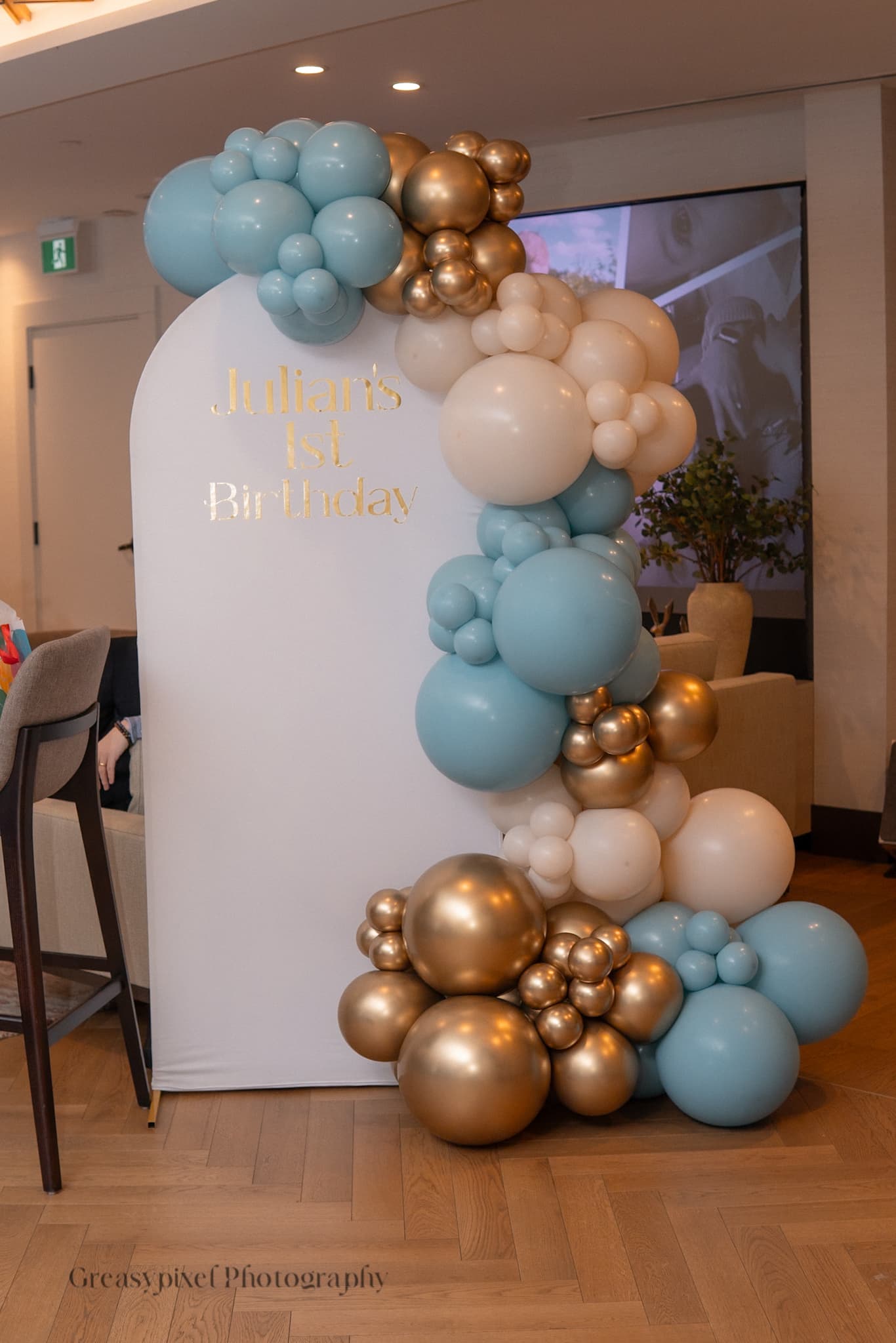 Event photography Kitchener Waterloo - outdoor mother and baby